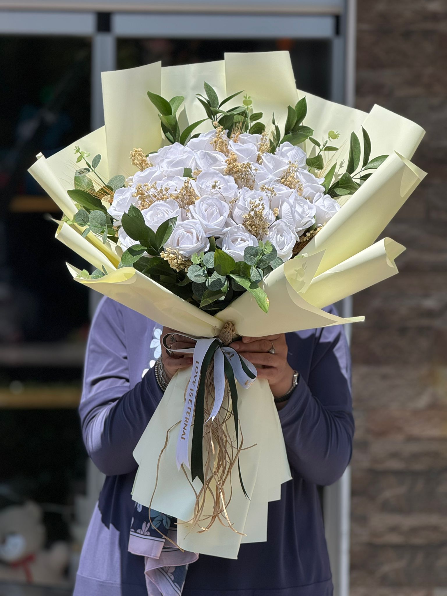 25 li Yapay Beyaz Gül Buketi